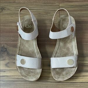 Women's Chic Cream Sandals